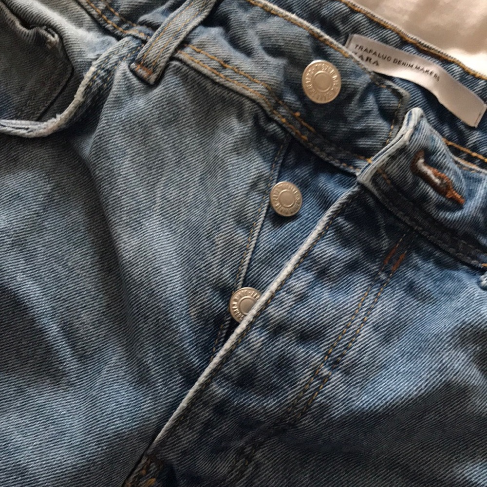 Zara denim shorts - Picture 3 of 3